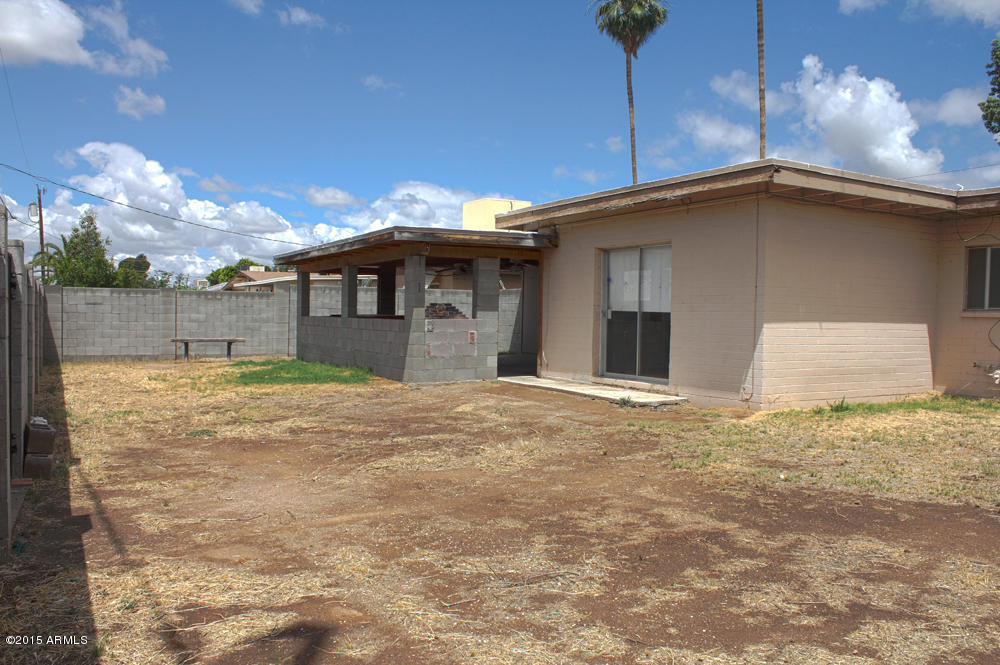 3403 West Cactus Road Phoenix, AZ 85029 - Photo 15 of 16 backyard1