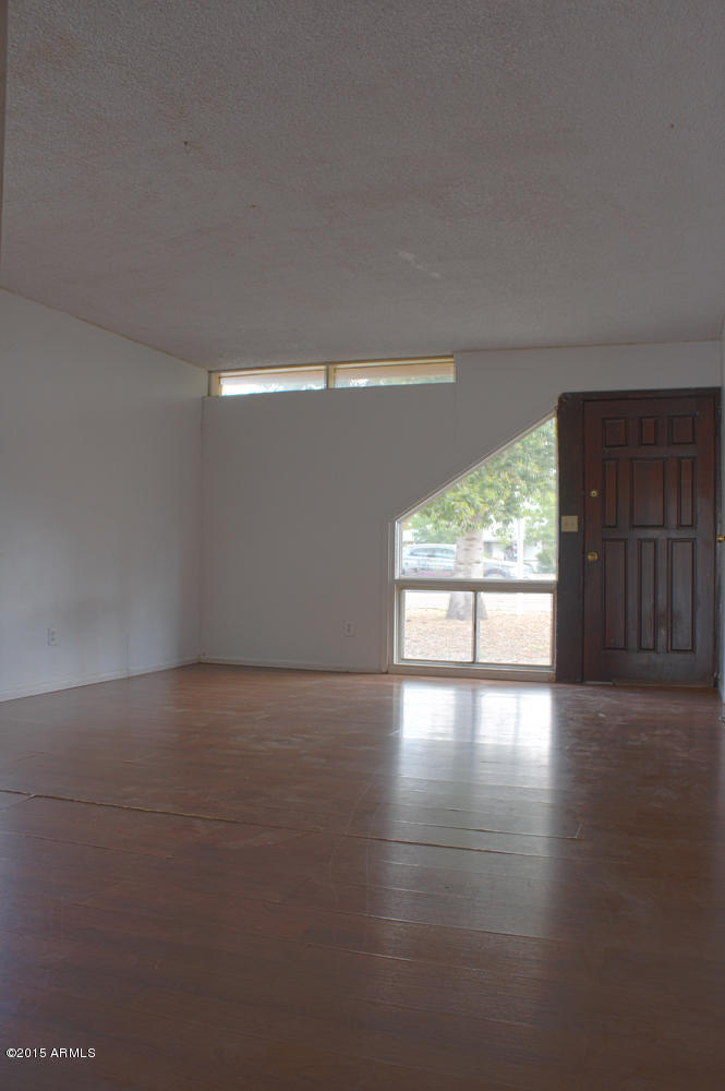 3403 West Cactus Road Phoenix, AZ 85029 - Photo 4 of 16 Living Room 1