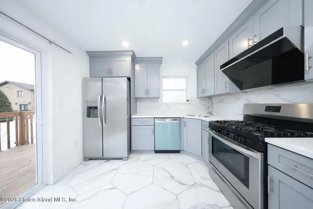 $789,900 | 337 B Hunter Avenue | Midland Beach