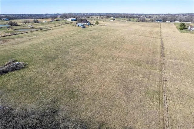 $260,000 | 16605 County Road CC, Holt, MO 64048