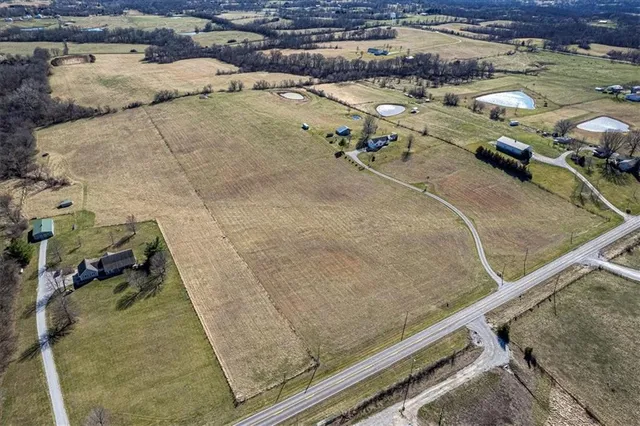 $260,000 | 16605 County Road CC, Holt, MO 64048