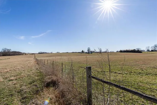 $260,000 | 16605 County Road CC, Holt, MO 64048