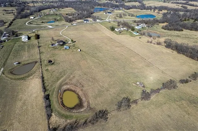 $260,000 | 16605 County Road CC, Holt, MO 64048