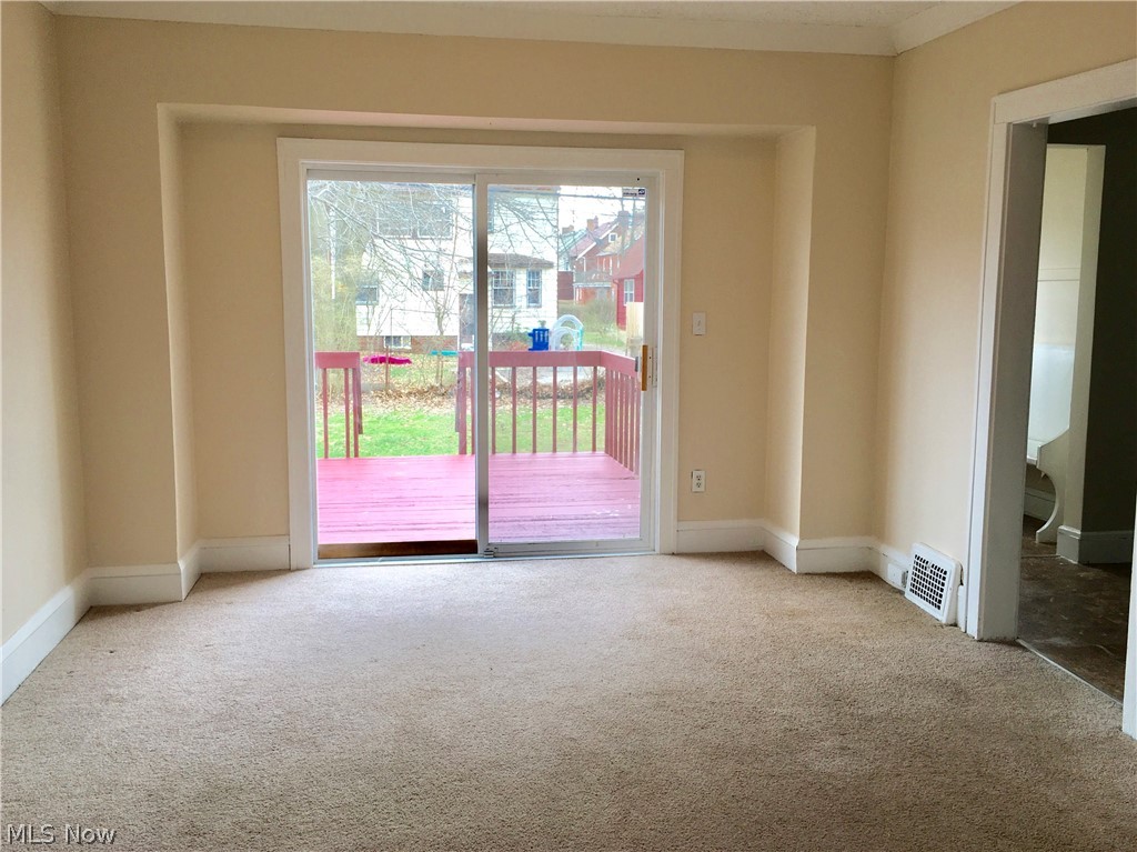 3558 Bainbridge Road Cleveland Heights, OH 44118 - Photo 4 of 24