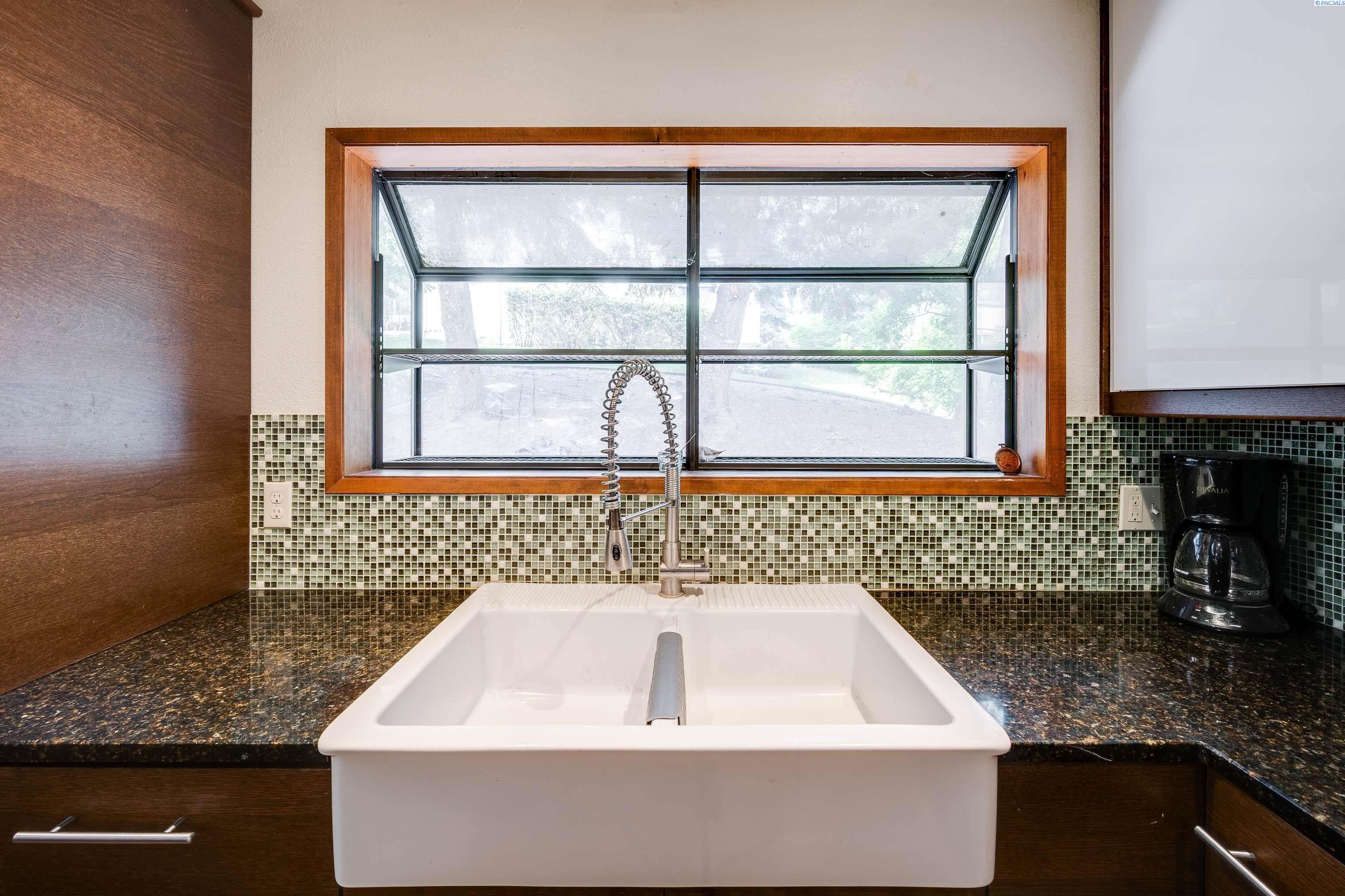1007 Southeast Glen Echo Road Pullman, WA 99163 - Photo 9 of 38 Gallery Image 9