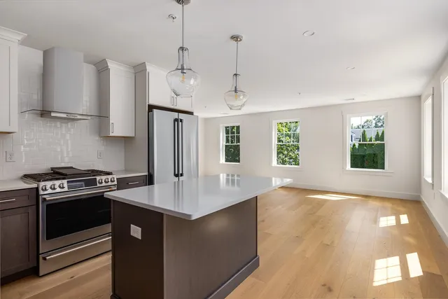 $675,000 | 665 Wallis Road, Unit 2, Rye, NH 03870