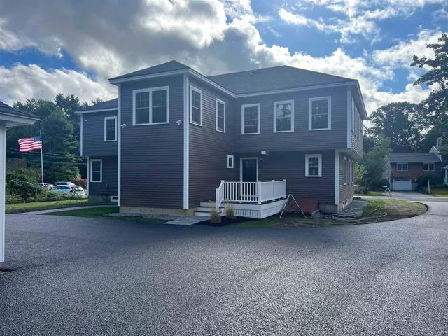 $675,000 | 665 Wallis Road, Unit 2, Rye, NH 03870
