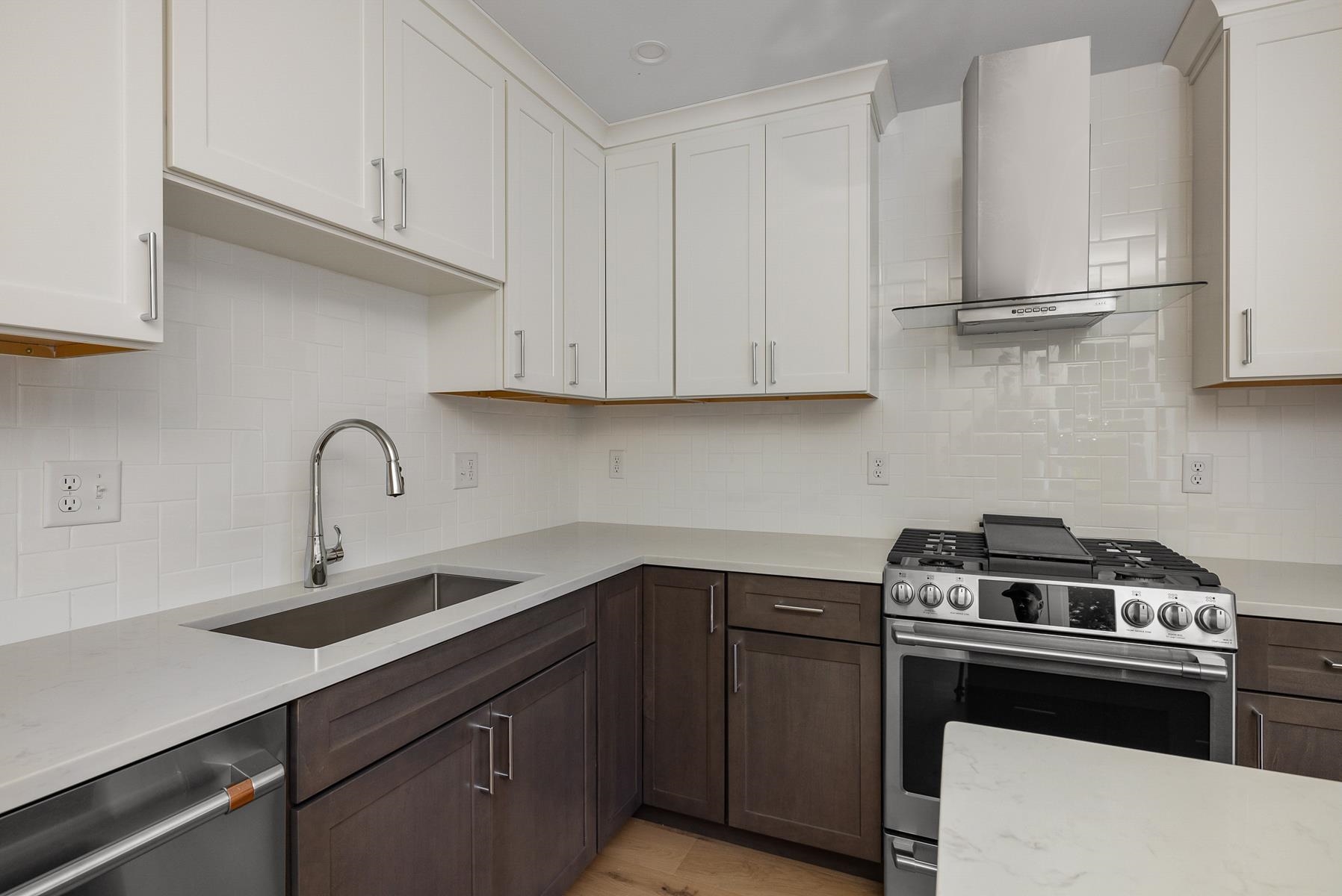 665 Wallis Road, Unit 2 Rye, NH 03870 - Photo 10 of 28