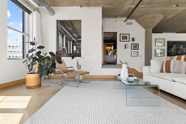 $3,000 | 918 North 3rd Street, Unit 204, Minneapolis, MN 55401