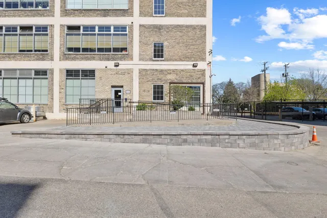 $3,000 | 918 North 3rd Street, Unit 204, Minneapolis, MN 55401