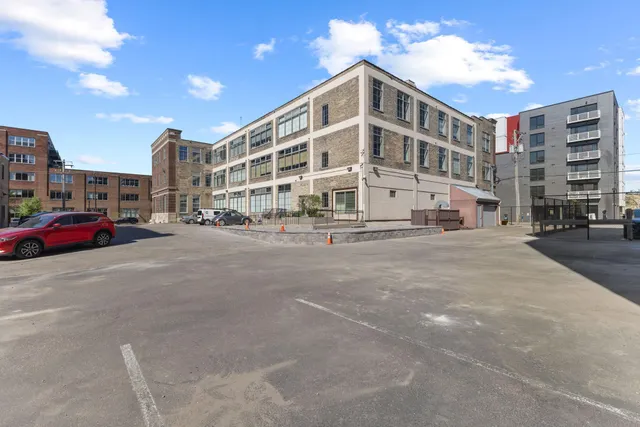 $3,000 | 918 North 3rd Street, Unit 204, Minneapolis, MN 55401