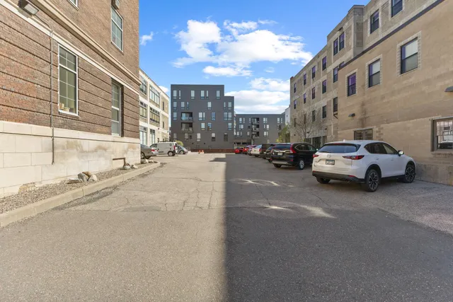 $3,000 | 918 North 3rd Street, Unit 204, Minneapolis, MN 55401