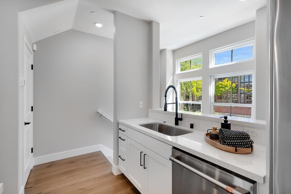 2108 Latham Street Mountain View, CA 94040 - Photo 17 of 29