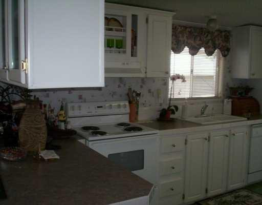 10510 South 228th Lane Boca Raton, FL 33428 - Photo 3 of 7 Kitchen