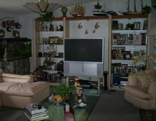 10510 South 228th Lane Boca Raton, FL 33428 - Photo 5 of 7 Living Room