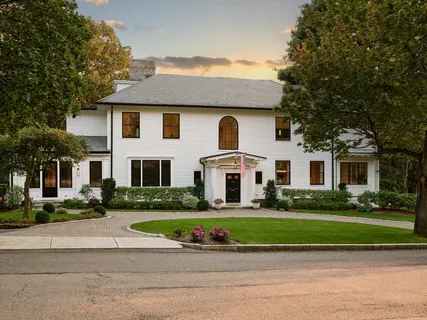 $6,880,000 | 15 Farlow Road, Newton, MA 02458