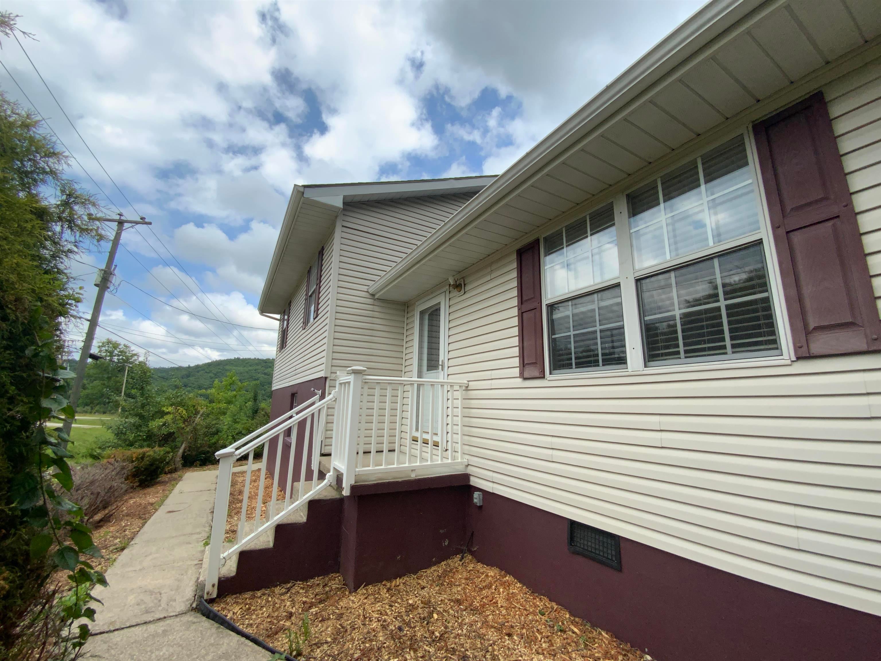 4 Amber Road Huntington, WV 25704 - Photo 2 of 31 Gallery Image 2