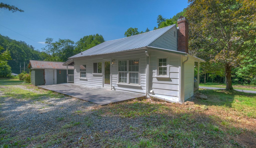 2980 Junaluska Road Andrews, NC 28901 - Photo 3 of 44 Gallery Image 3