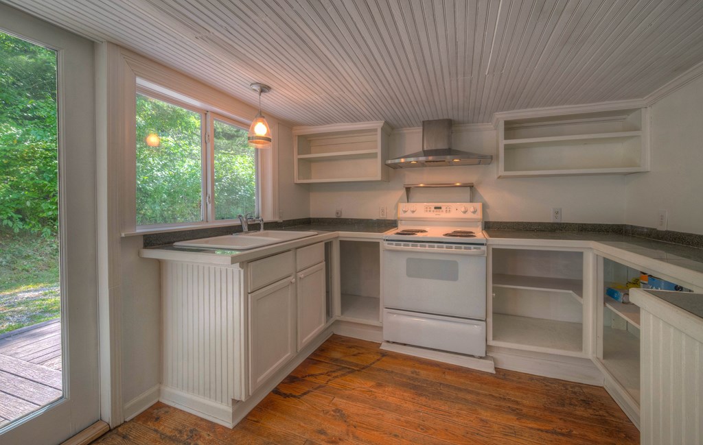 2980 Junaluska Road Andrews, NC 28901 - Photo 7 of 44 Gallery Image 7