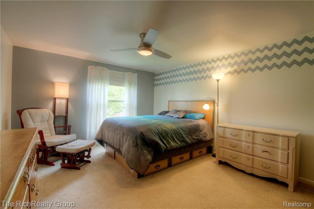 46513 Maidstone Road Canton, MI 48187 - Photo 42 of 56 43_fb.jpg