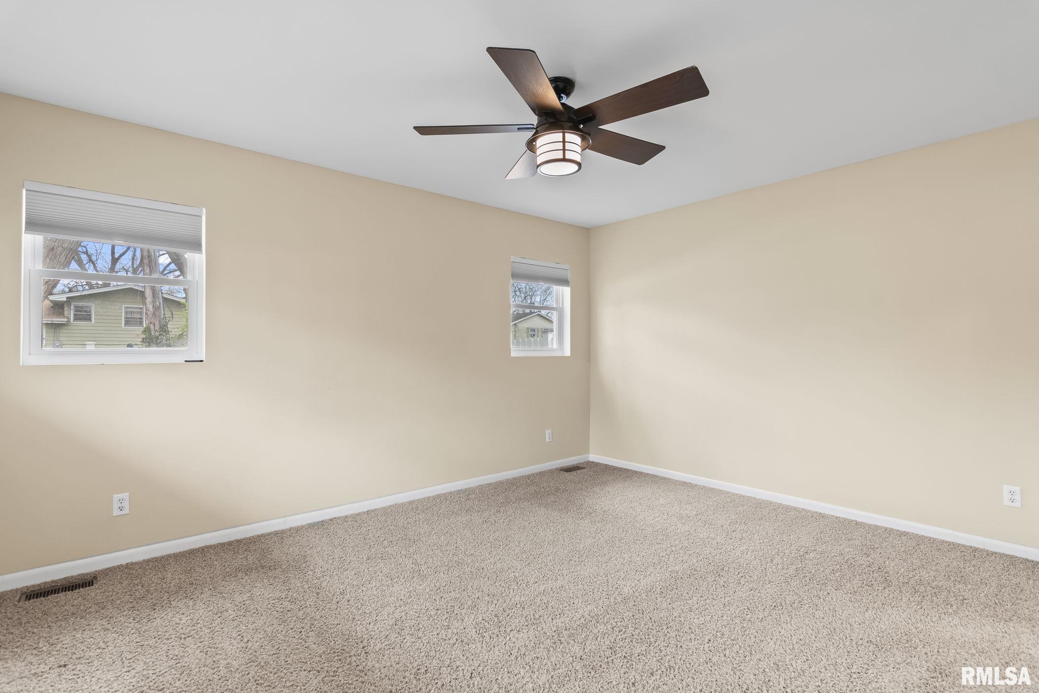 2216 Fairway Drive Springfield, IL 62704 - Photo 17 of 38