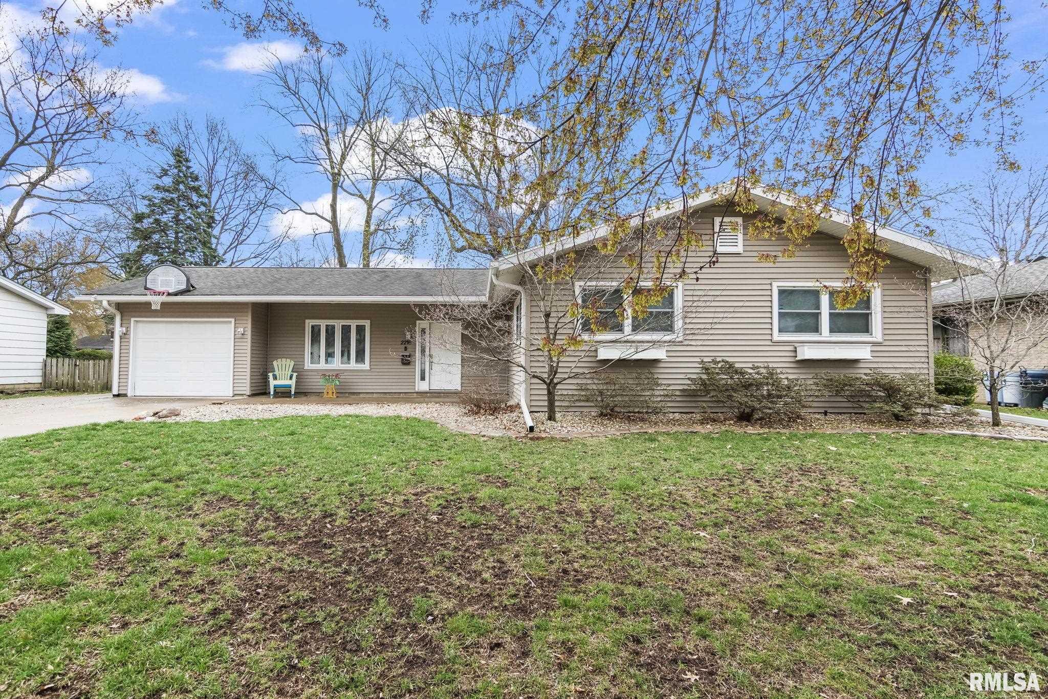 2216 Fairway Drive Springfield, IL 62704 - Photo 3 of 38