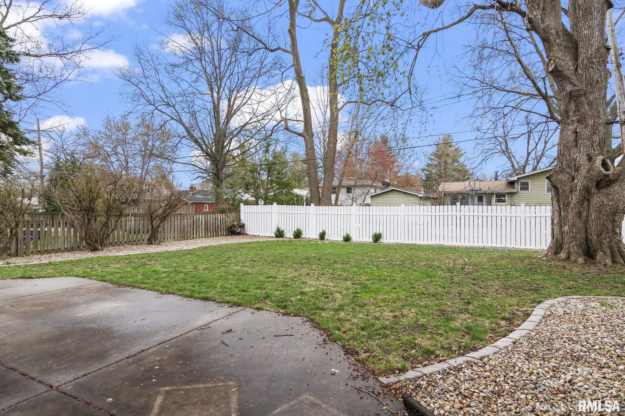 2216 Fairway Drive Springfield, IL 62704 - Photo 34 of 38