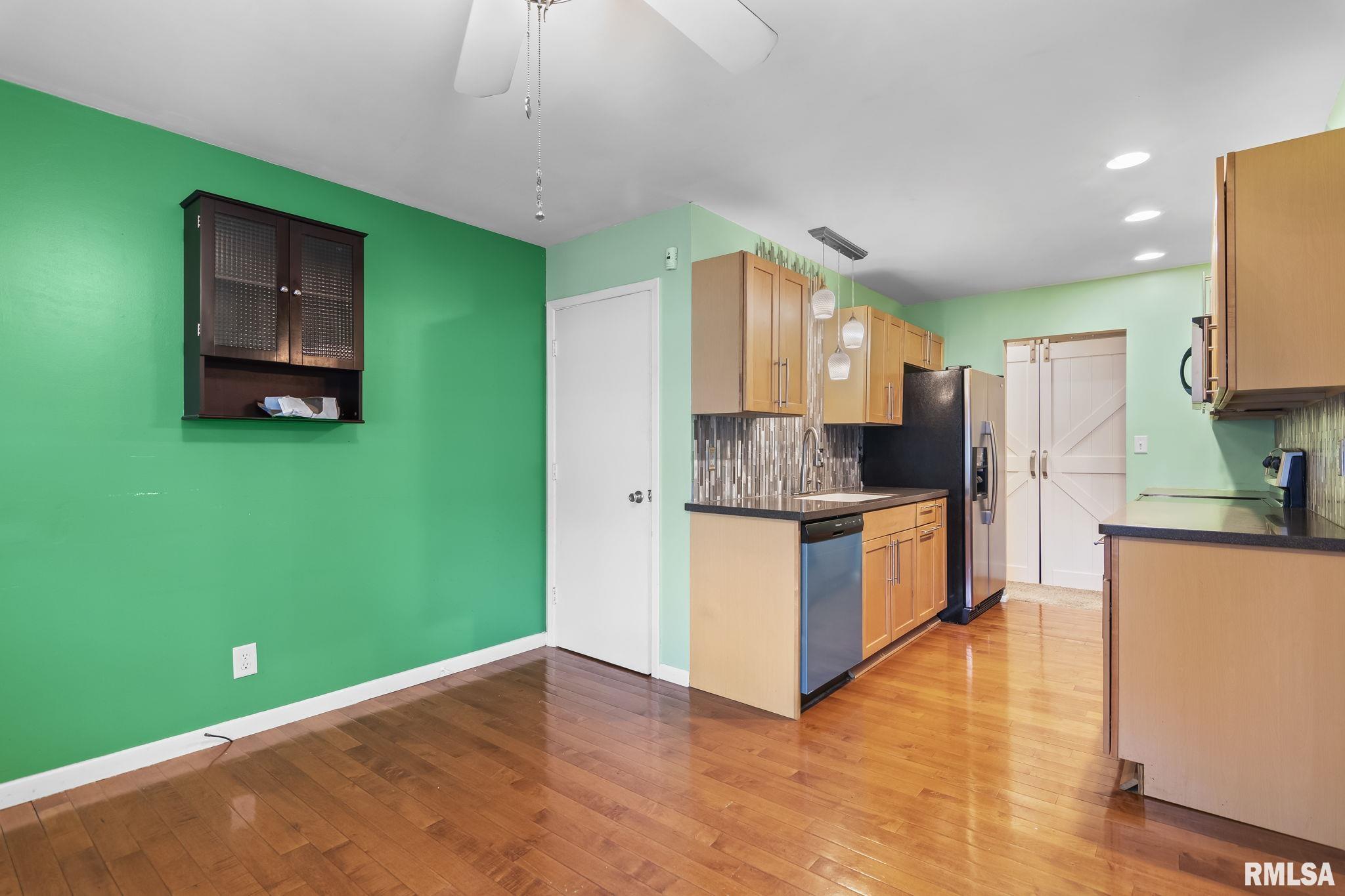 2216 Fairway Drive Springfield, IL 62704 - Photo 10 of 38