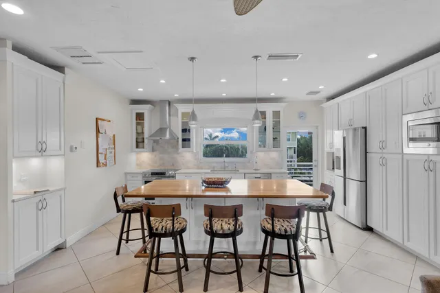 $1,950,000 | 1850 Manor Lane, Marathon, FL 33050