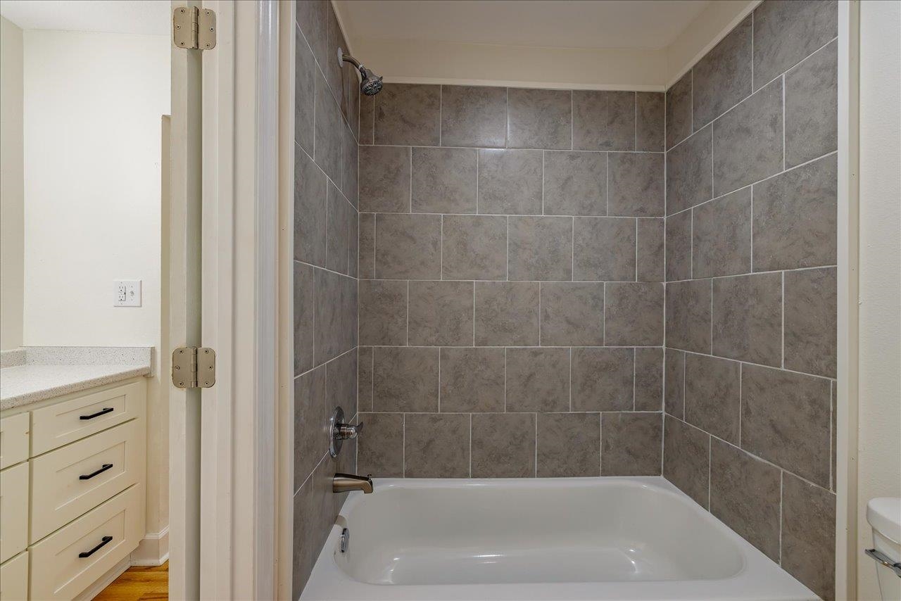 1515 Paul Russell Road, Unit 12 Tallahassee, FL 32301 - Photo 7 of 36