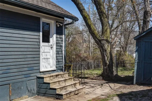 $155,000 | 10126 East Golf Avenue, Independence, MO 64053