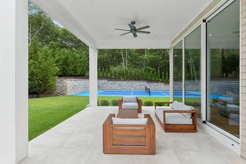 $6,395,000 | 2061 Deerfield Road, Sag Harbor, NY 11963