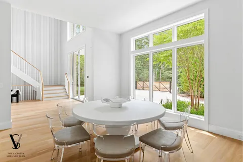 $6,395,000 | 2061 Deerfield Road, Sag Harbor, NY 11963