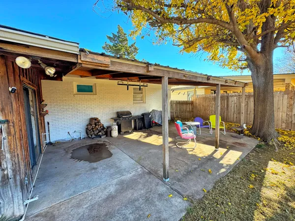 $114,500 | 1202 South Grinnell Street, Perryton, TX 79070