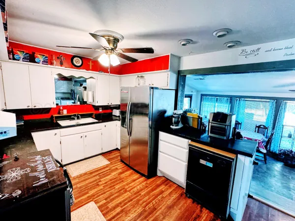 $114,500 | 1202 South Grinnell Street, Perryton, TX 79070