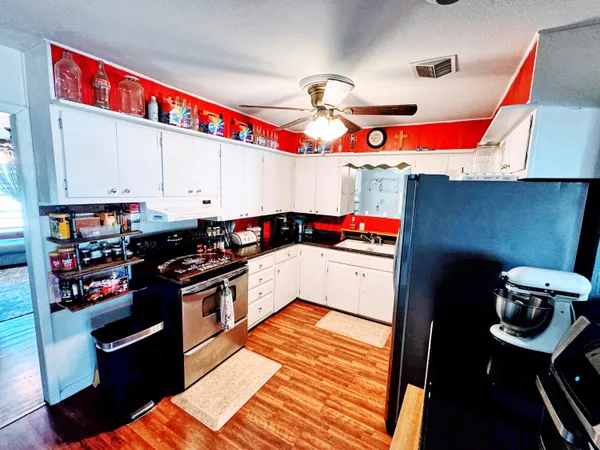 $114,500 | 1202 South Grinnell Street, Perryton, TX 79070