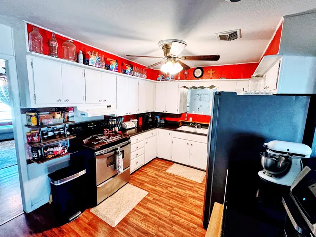 $114,500 | 1202 South Grinnell Street, Perryton, TX 79070