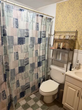 $1,950 | 7 Lancelot Court, Unit 8, Salem, NH 03079