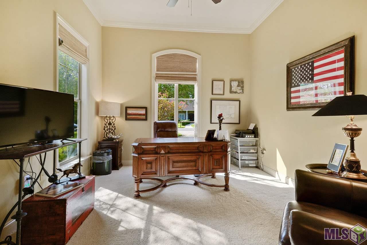 13755 Clarendon Drive Baton Rouge, LA 70810 - Photo 2 of 4