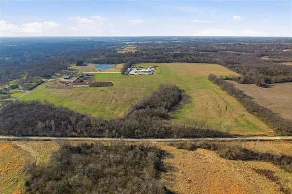 $3,869,000 | 19618 South Mullen Road, Belton, MO 64012