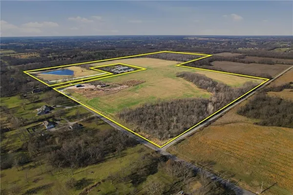 $3,869,000 | 19618 South Mullen Road, Belton, MO 64012