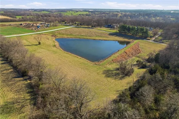 $3,869,000 | 19618 South Mullen Road, Belton, MO 64012