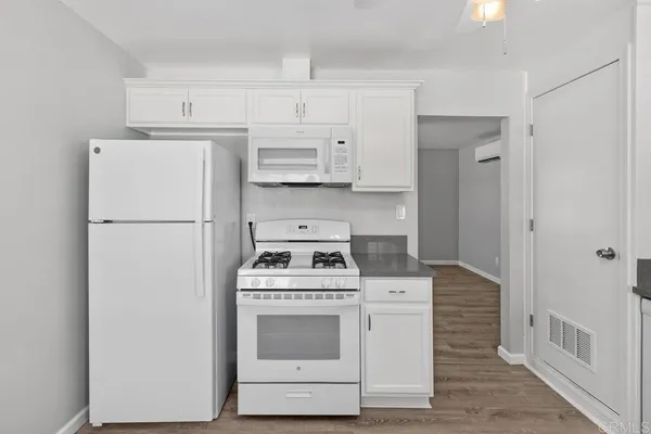 $3,000 | 9263 Earl Street, La Mesa, CA 91942