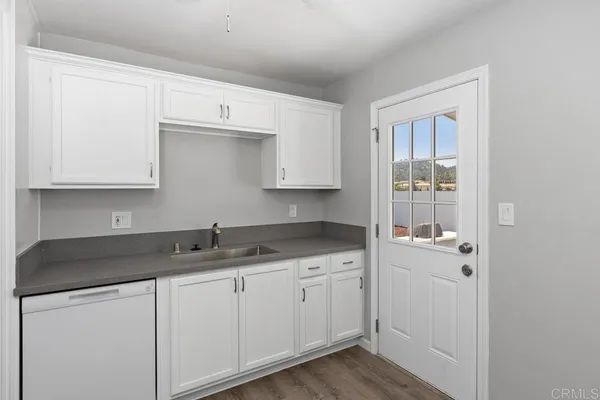 $3,000 | 9263 Earl Street, La Mesa, CA 91942