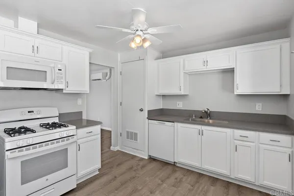 $3,000 | 9263 Earl Street, La Mesa, CA 91942