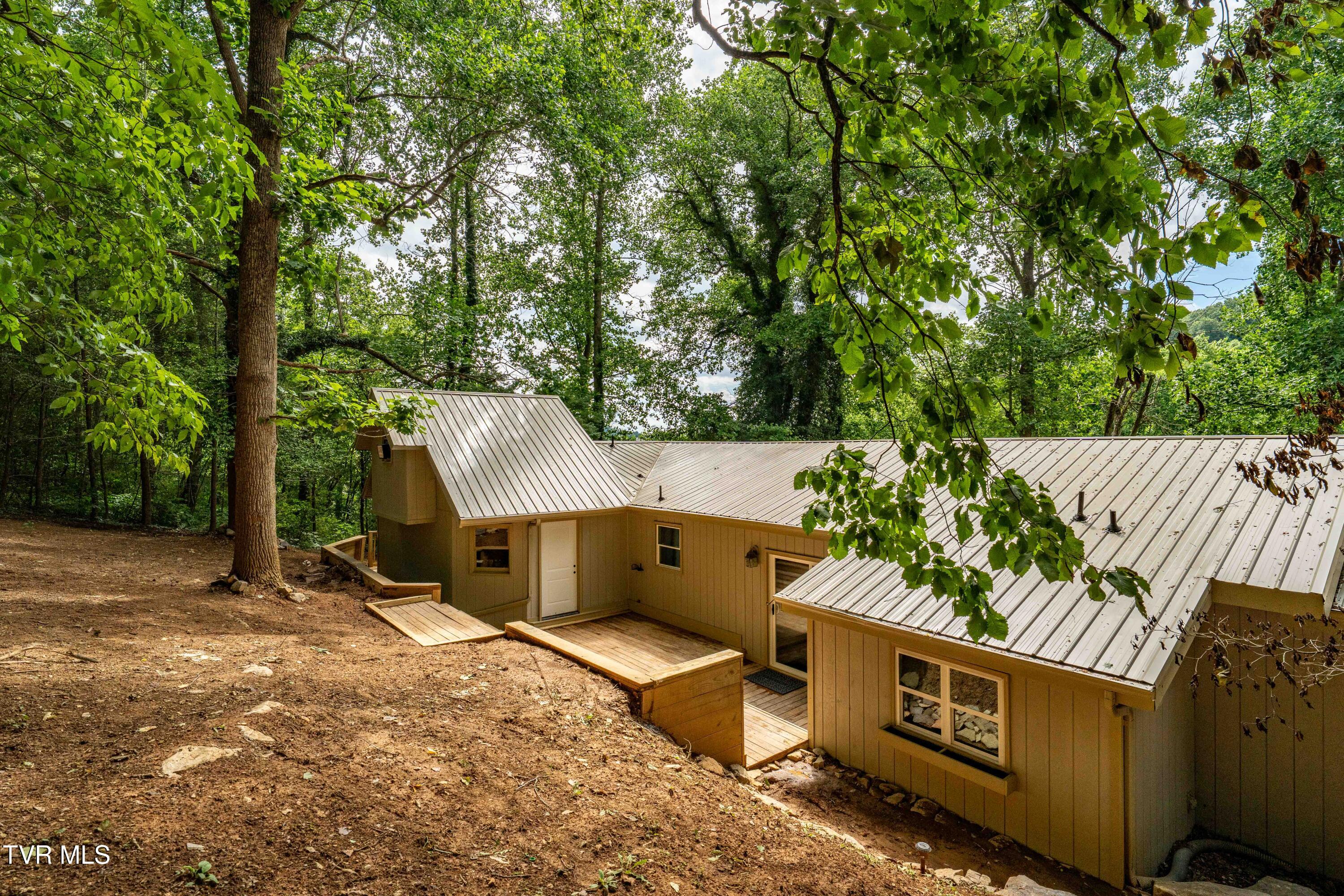 1113 Berry Road Elizabethton, TN 37643 - Photo 74 of 88 1113 Berry Rd (42 of 89)