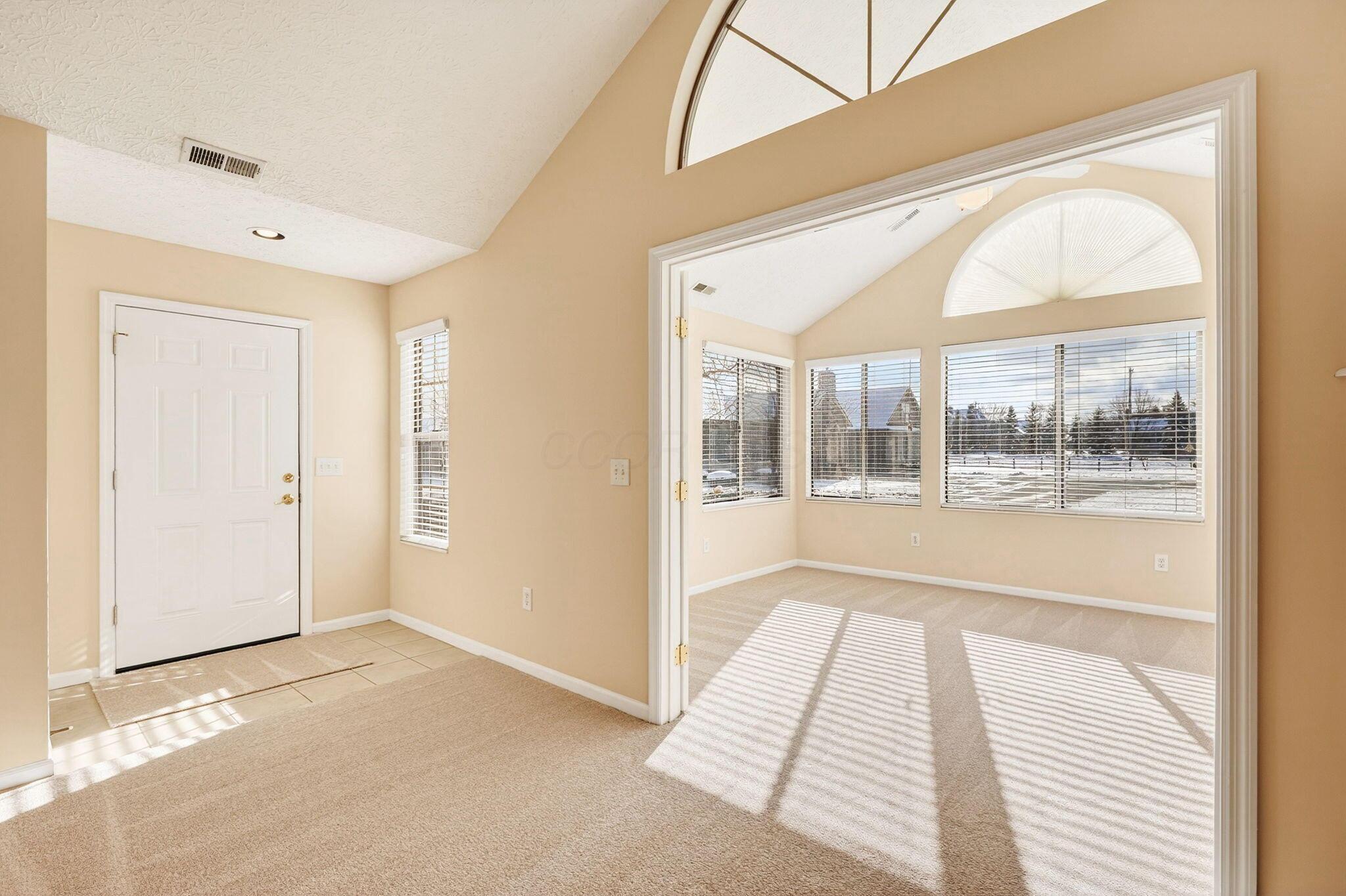 3731 Stoneway Point Powell, OH 43065 - Photo 7 of 47 Foyer