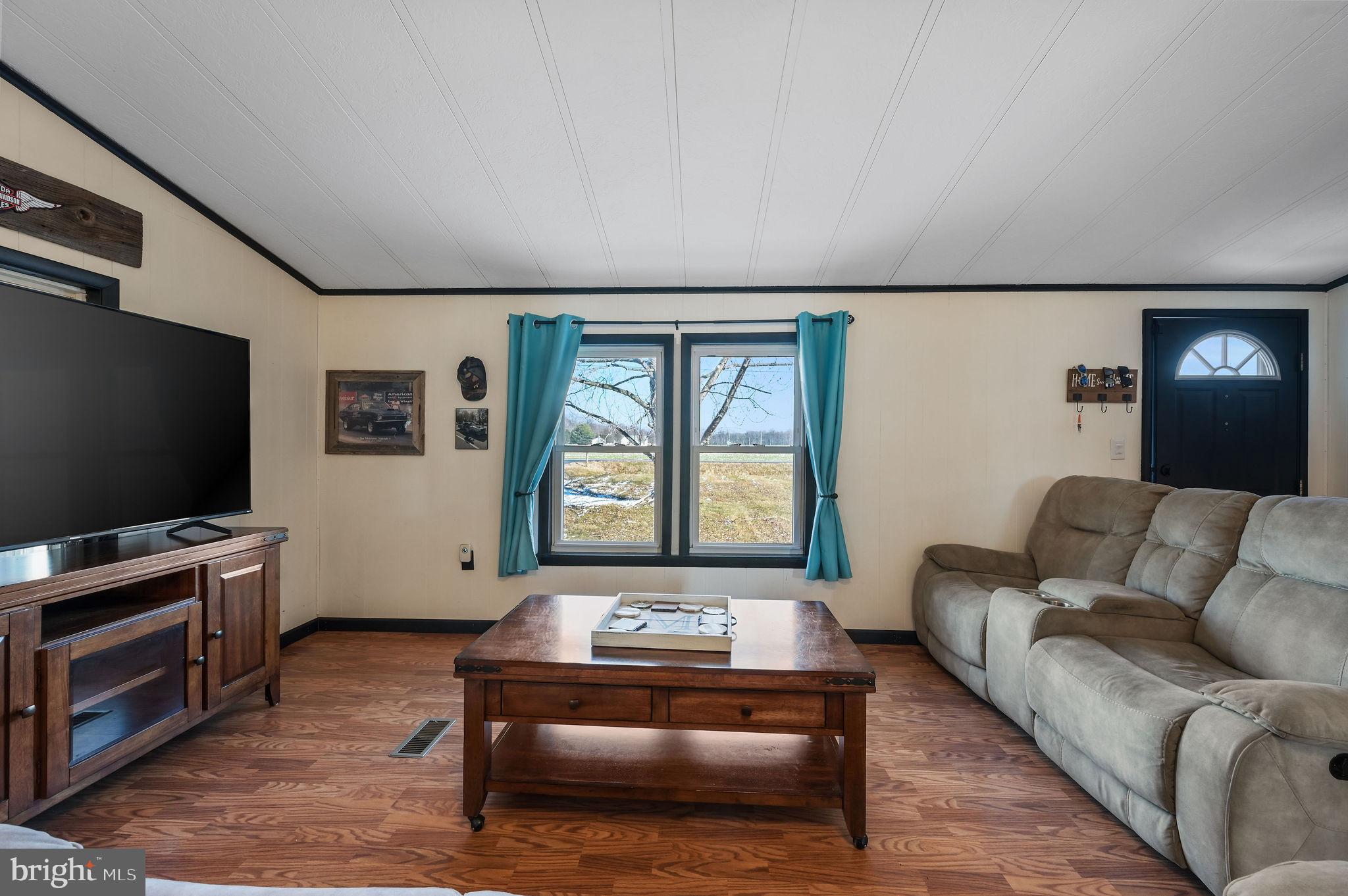 7611 Canterbury Road Felton, DE 19943 - Photo 17 of 26 living room