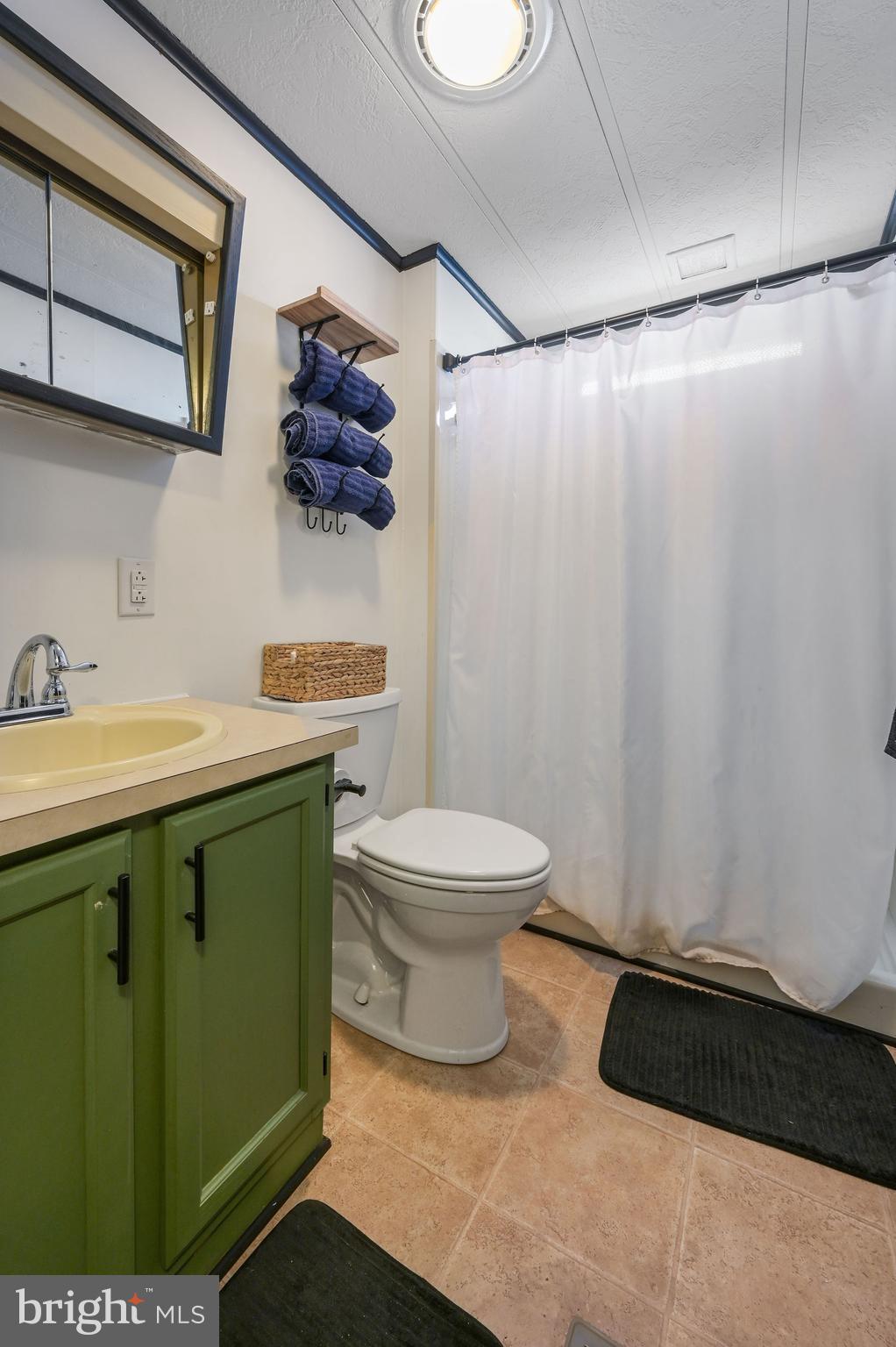 7611 Canterbury Road Felton, DE 19943 - Photo 20 of 26 Hallway bathroom