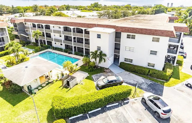 $245,000 | 651 Pine Drive, Unit 306, Pompano Beach, FL 33060